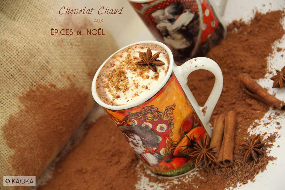 Chocolat Chaud aux Épices de Noël - Les Chocomaniaks